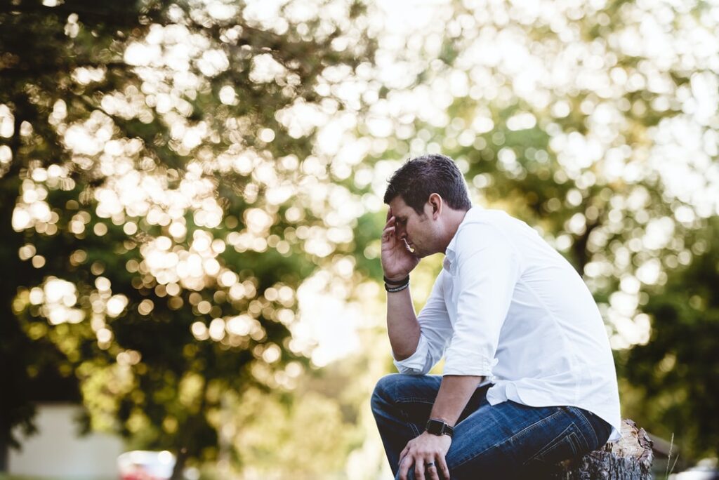 A man looking stressed.